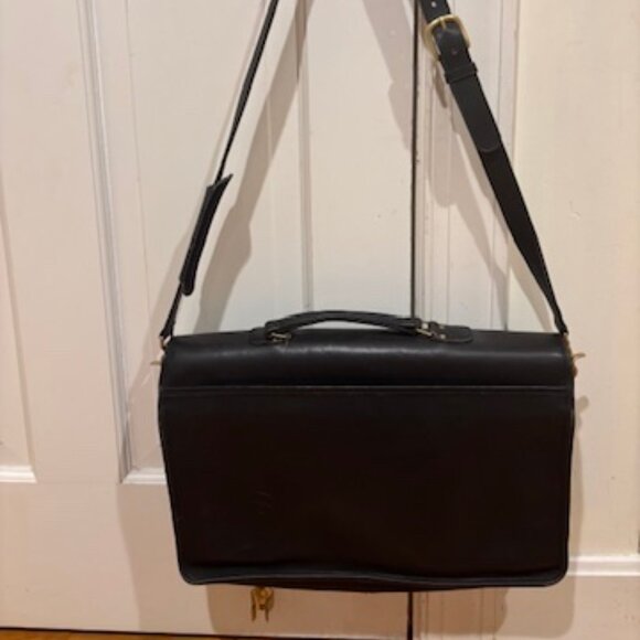 Large Black Vintage Leather Coach Briefcase Made in the US with Gold Closures - Picture 2 of 12